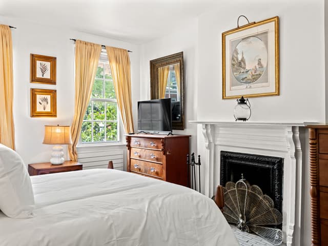 Image of Living and Sleeping space #3