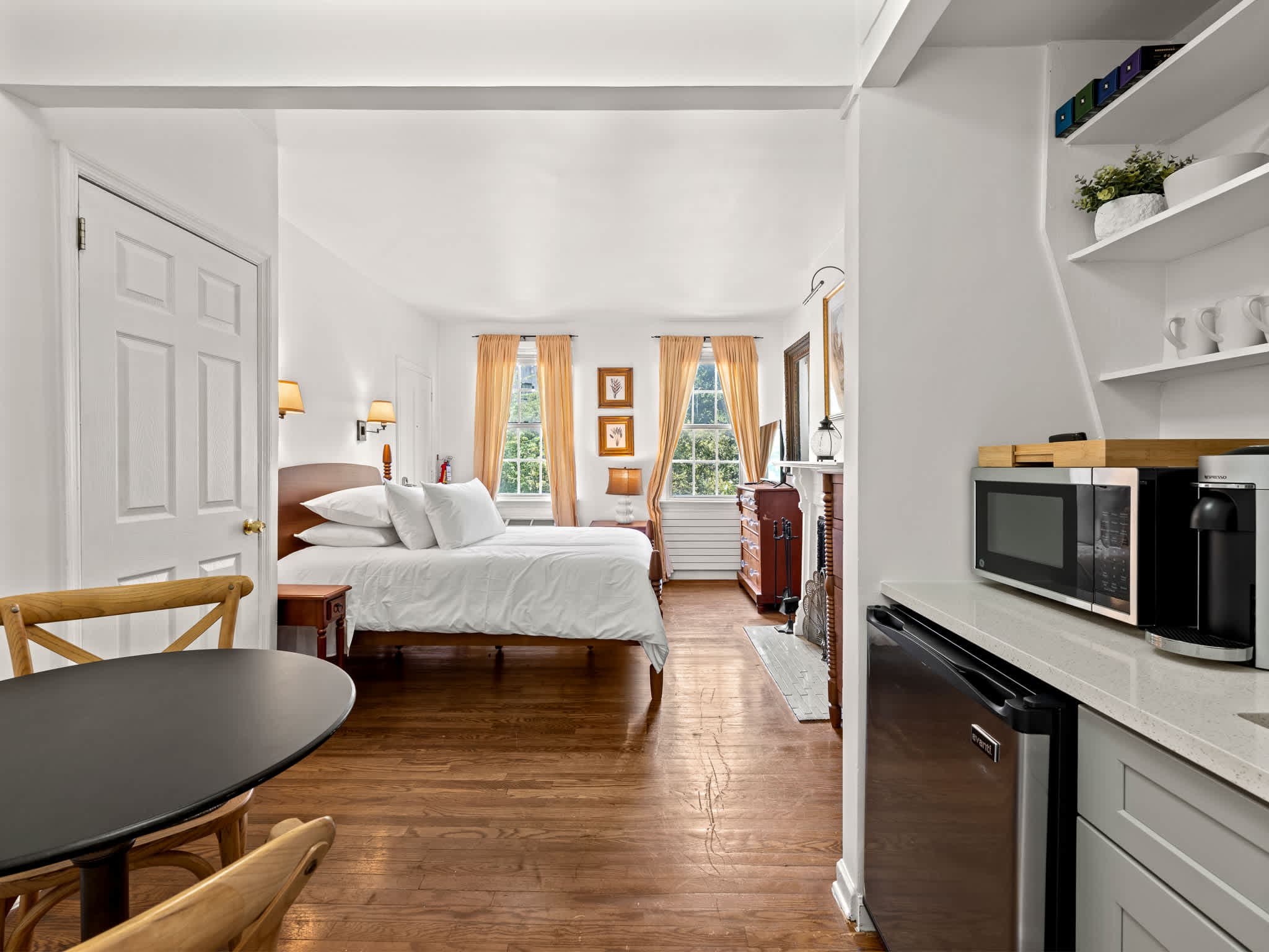 The Tabor Studio | West Village | Cozy Studio photo 7