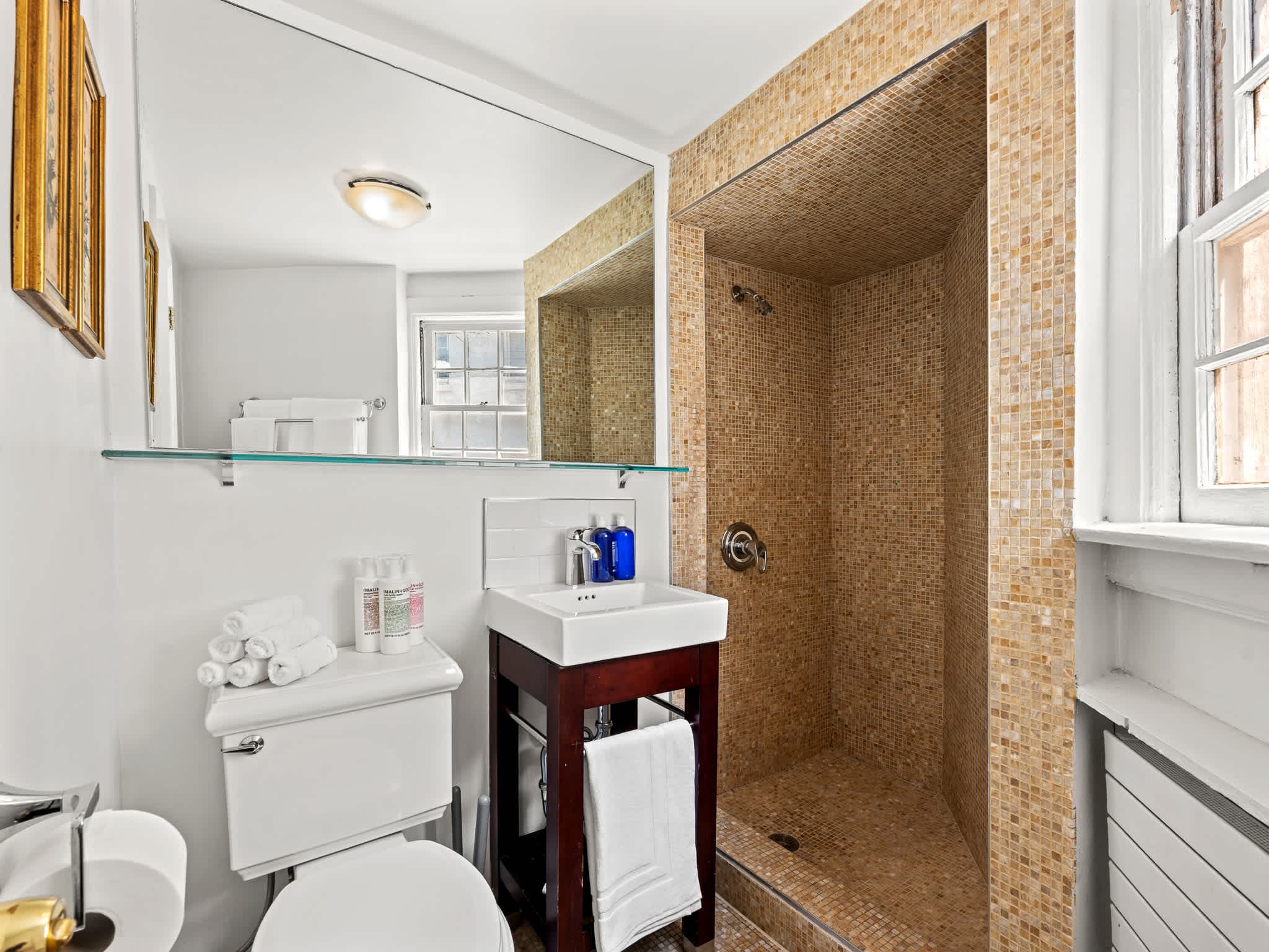 The Tabor Studio | West Village | Cozy Studio photo 10