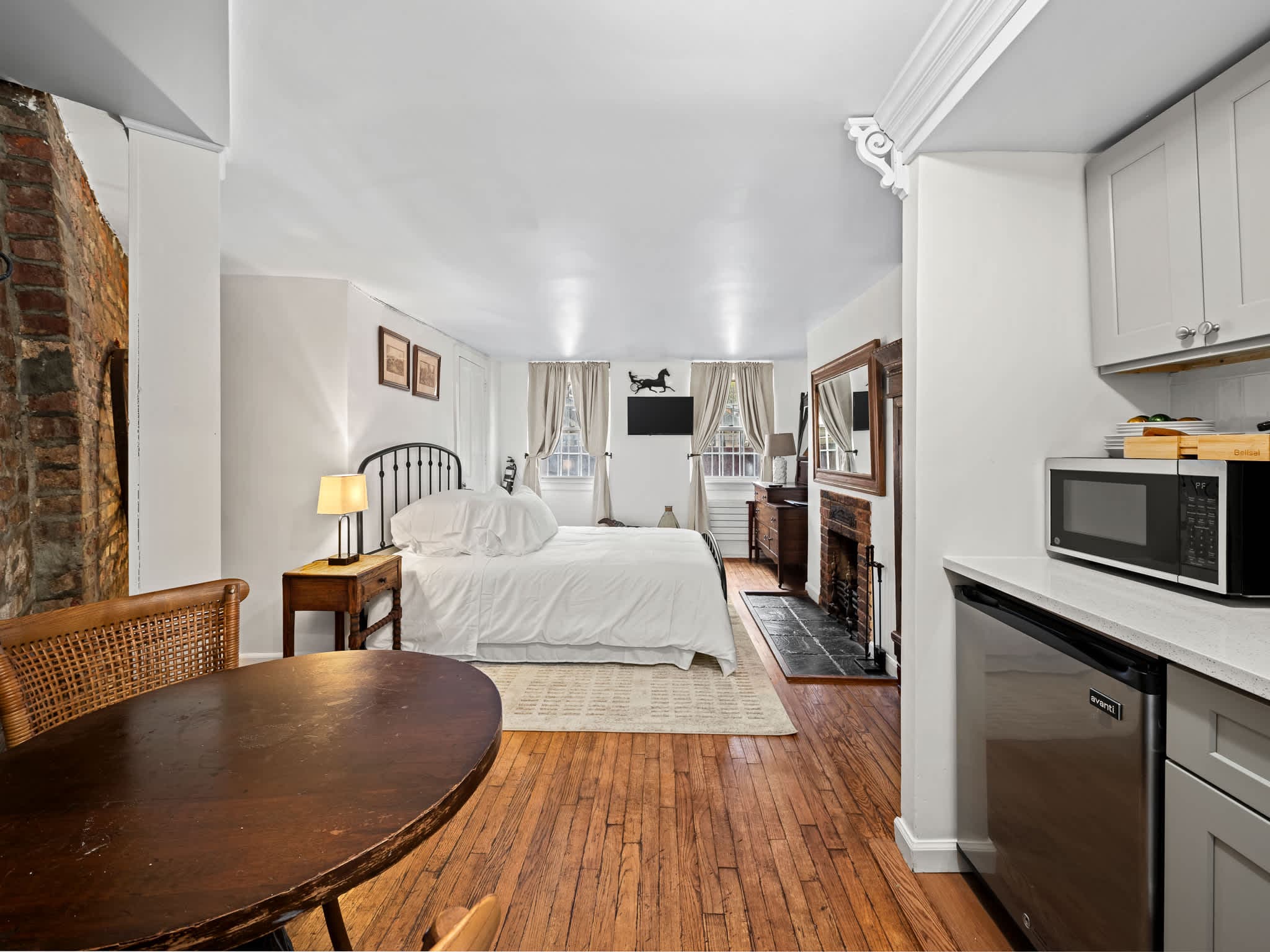 The Stable Studio | West Village | Cozy Studio photo 7