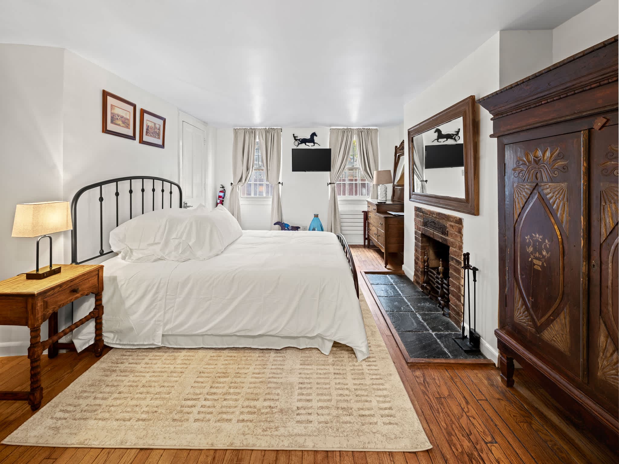 The Stable Studio | West Village | Cozy Studio photo 2