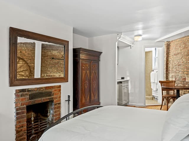 Image of Living and Sleeping space #5