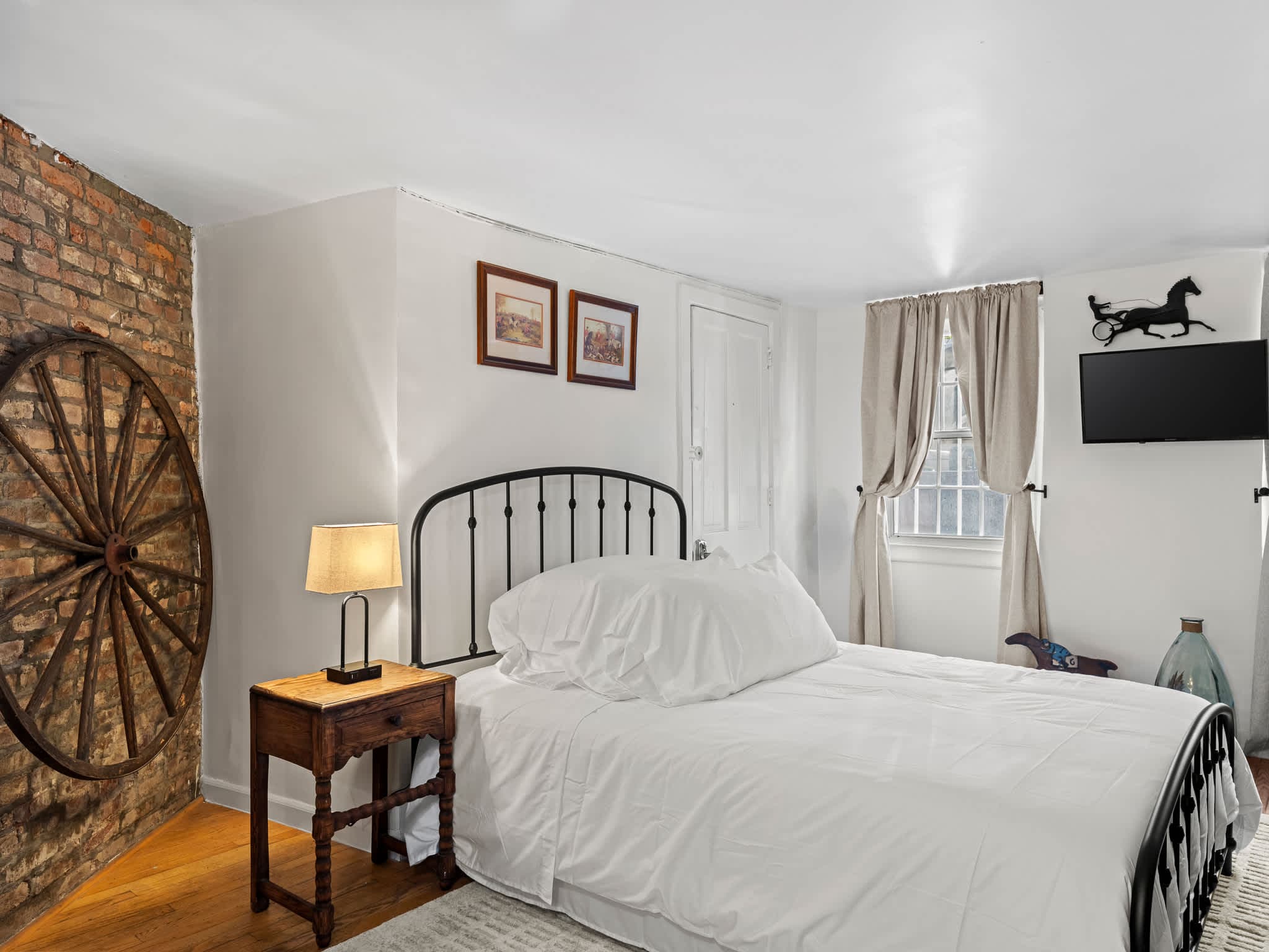 The Stable Studio | West Village | Cozy Studio photo 4