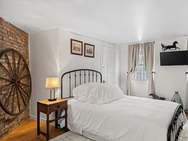 Image of Living and Sleeping space #4