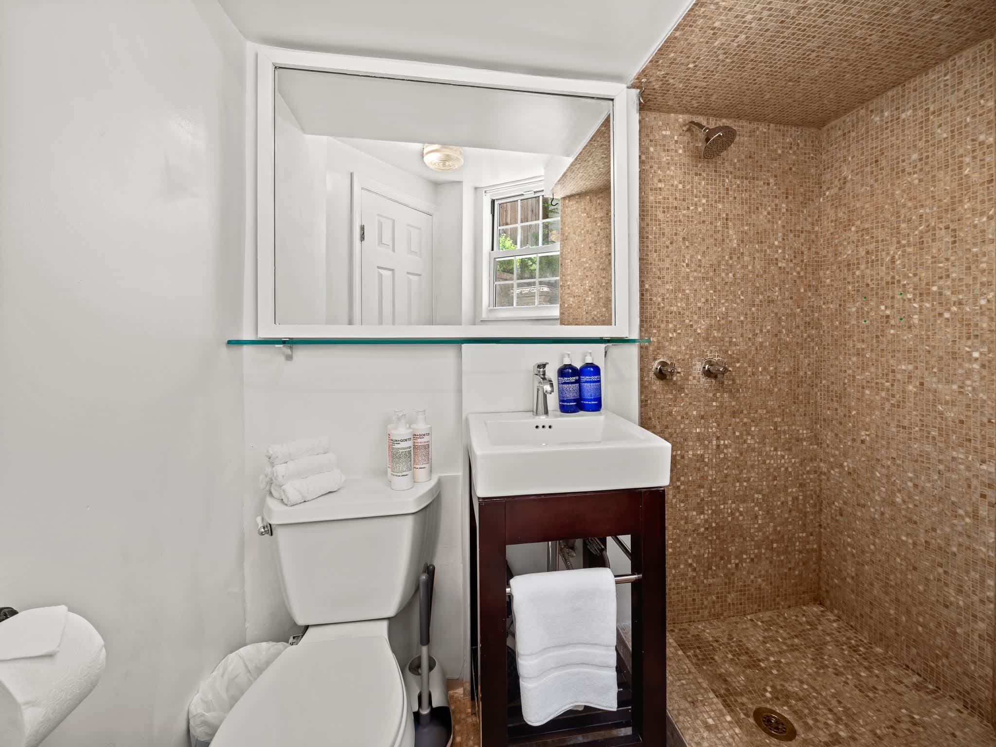 The Stable Studio | West Village | Cozy Studio photo 10