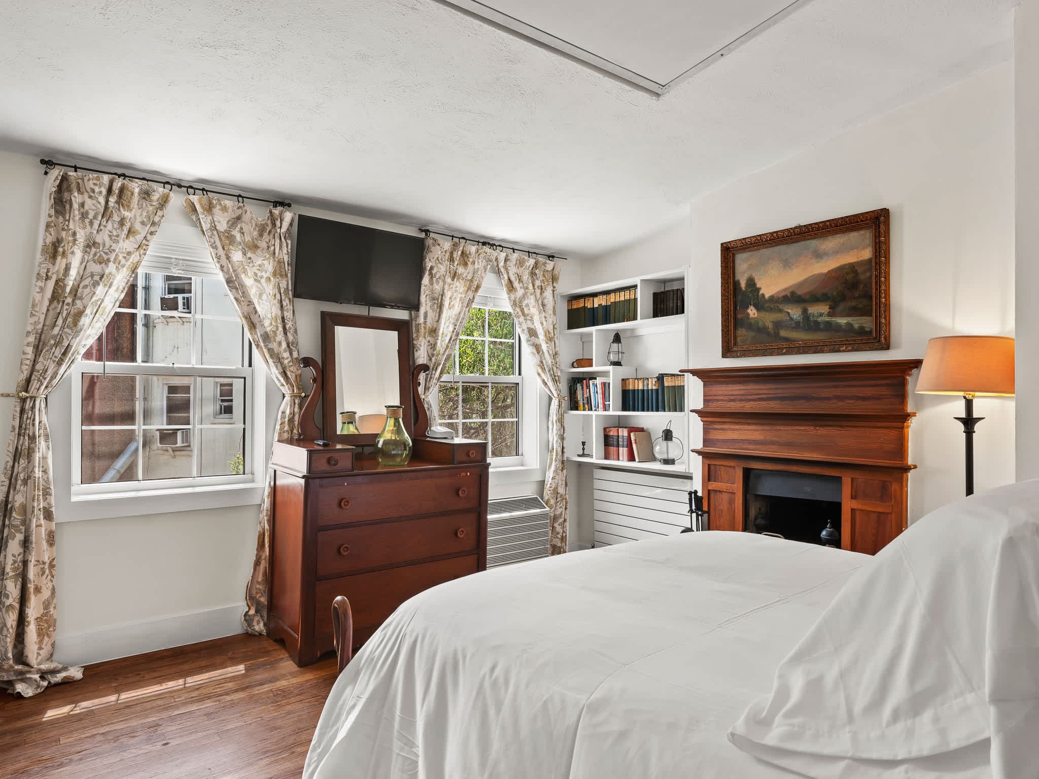 The Dakota | West Village | Charming Bi-Level Apartment photo 2