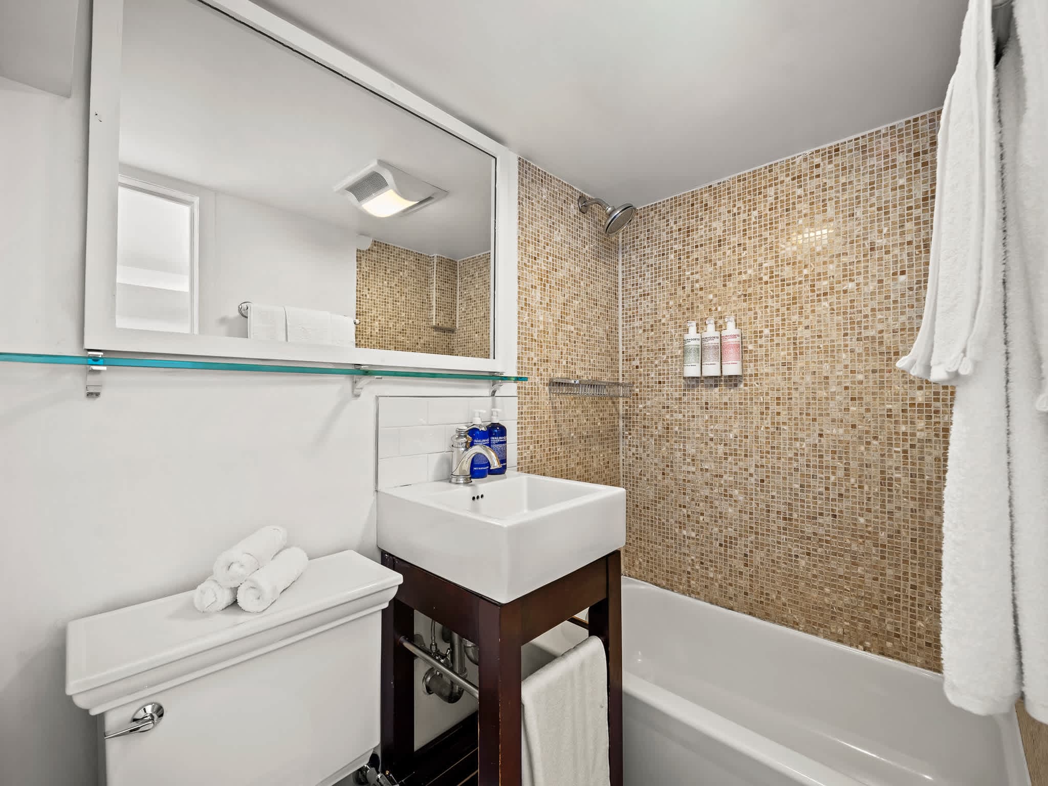 The Dakota | West Village | Charming Bi-Level Apartment photo 12