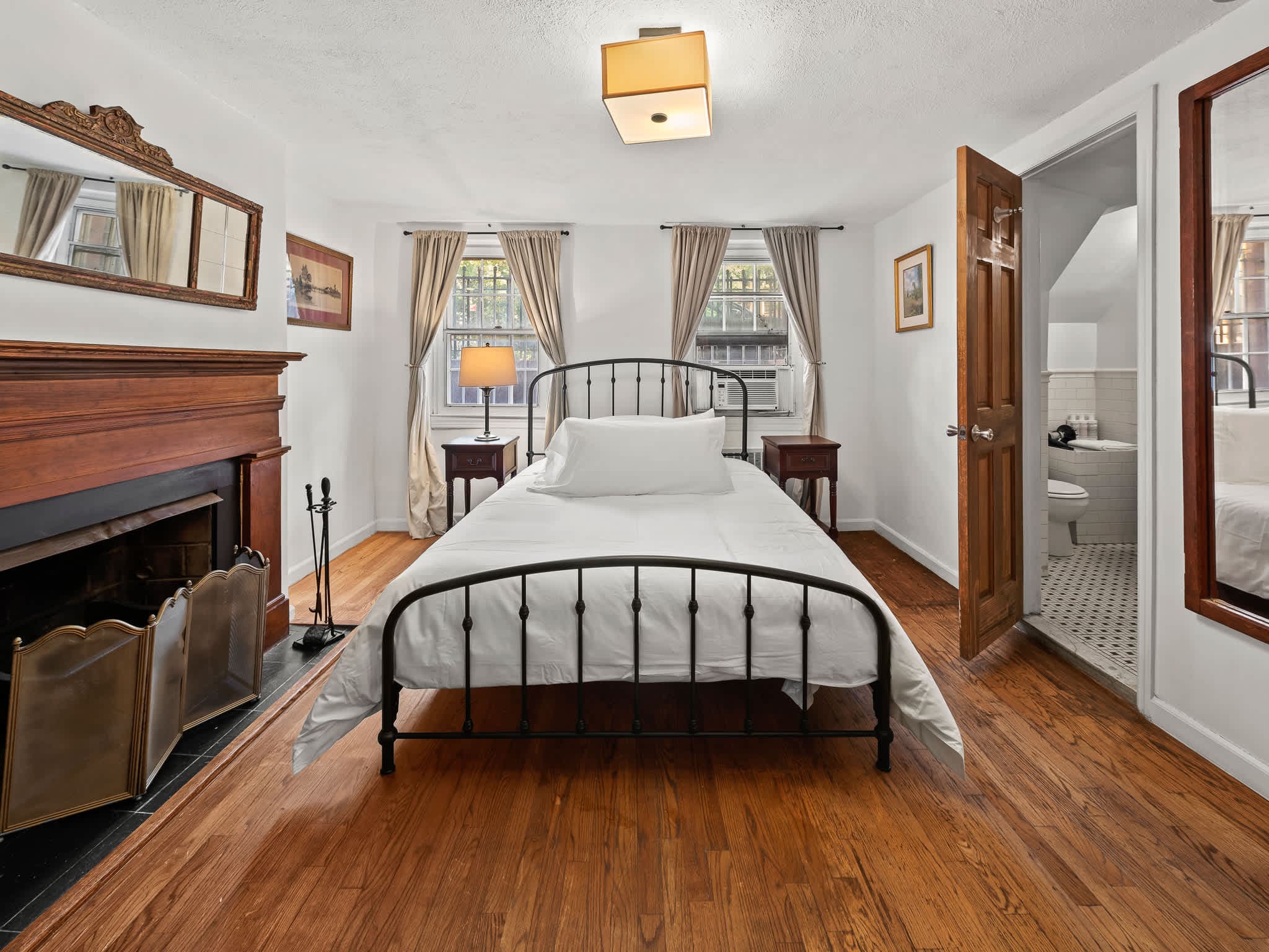 The Garden Suite | West Village | Apartment w/Private Garden photo 6