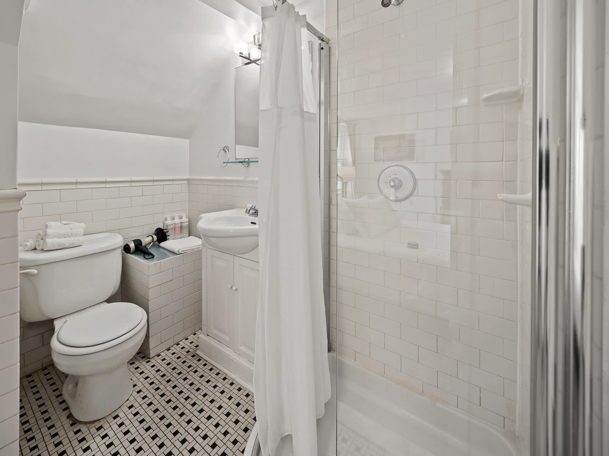 The Garden Suite | West Village | Apartment w/Private Garden photo 10