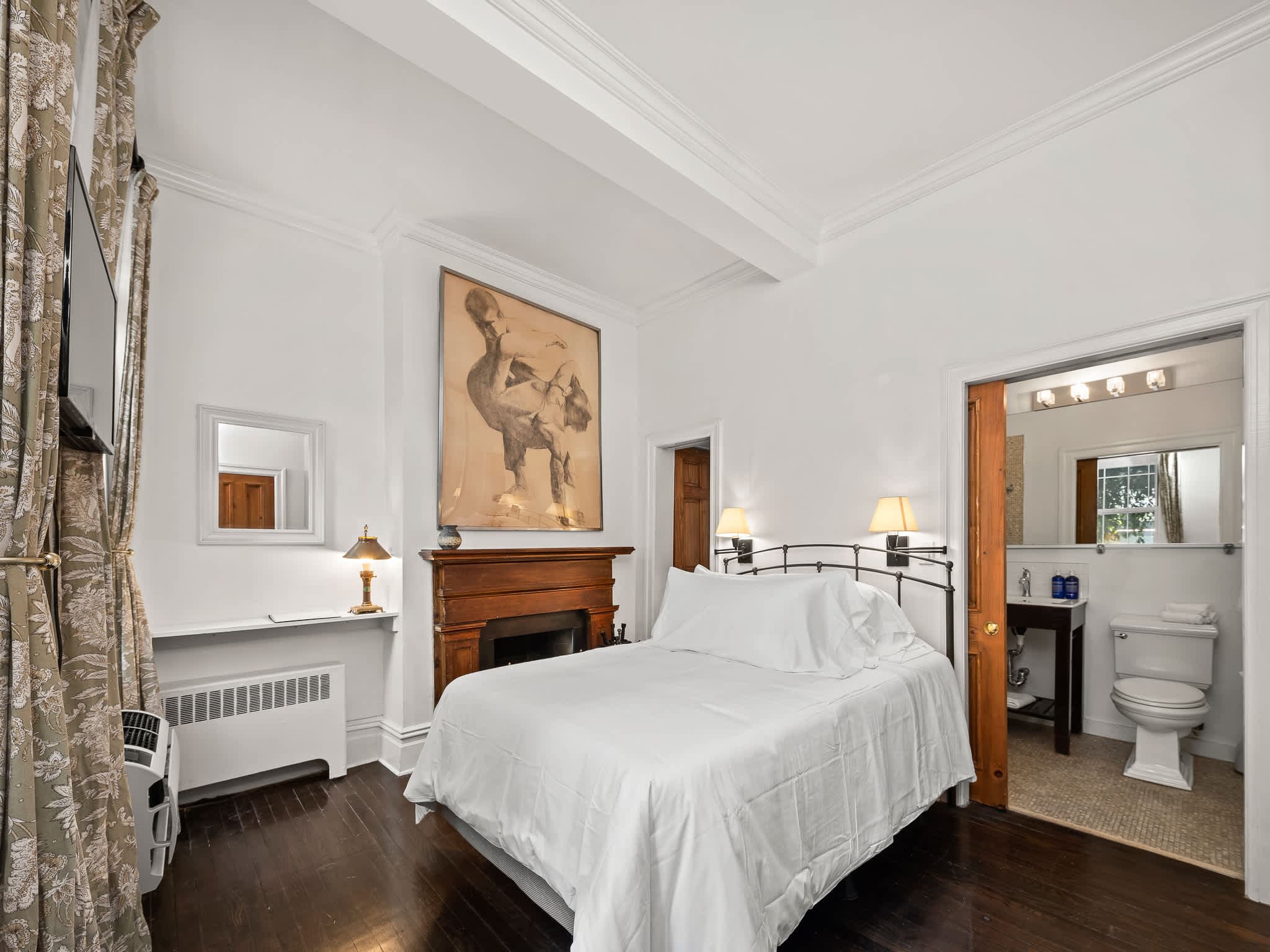 The Stonewell Suite | West Village | Refined Apartment photo 8