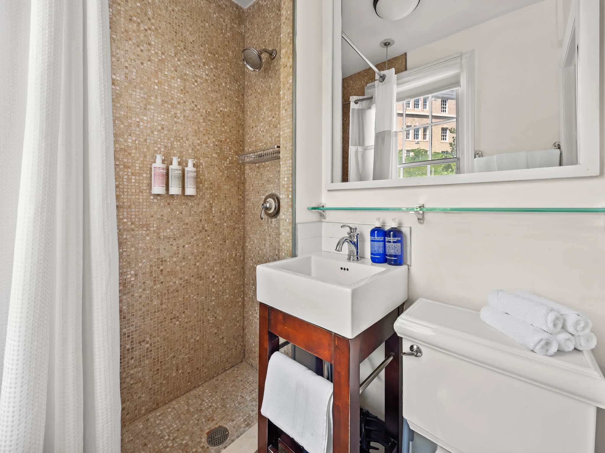 The India | West Village | Cozy Studio with Fireplace photo 10