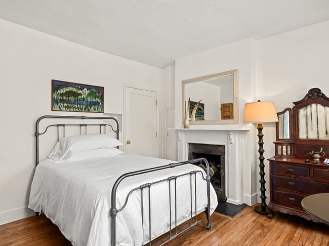 Image of Living and Sleeping space #6