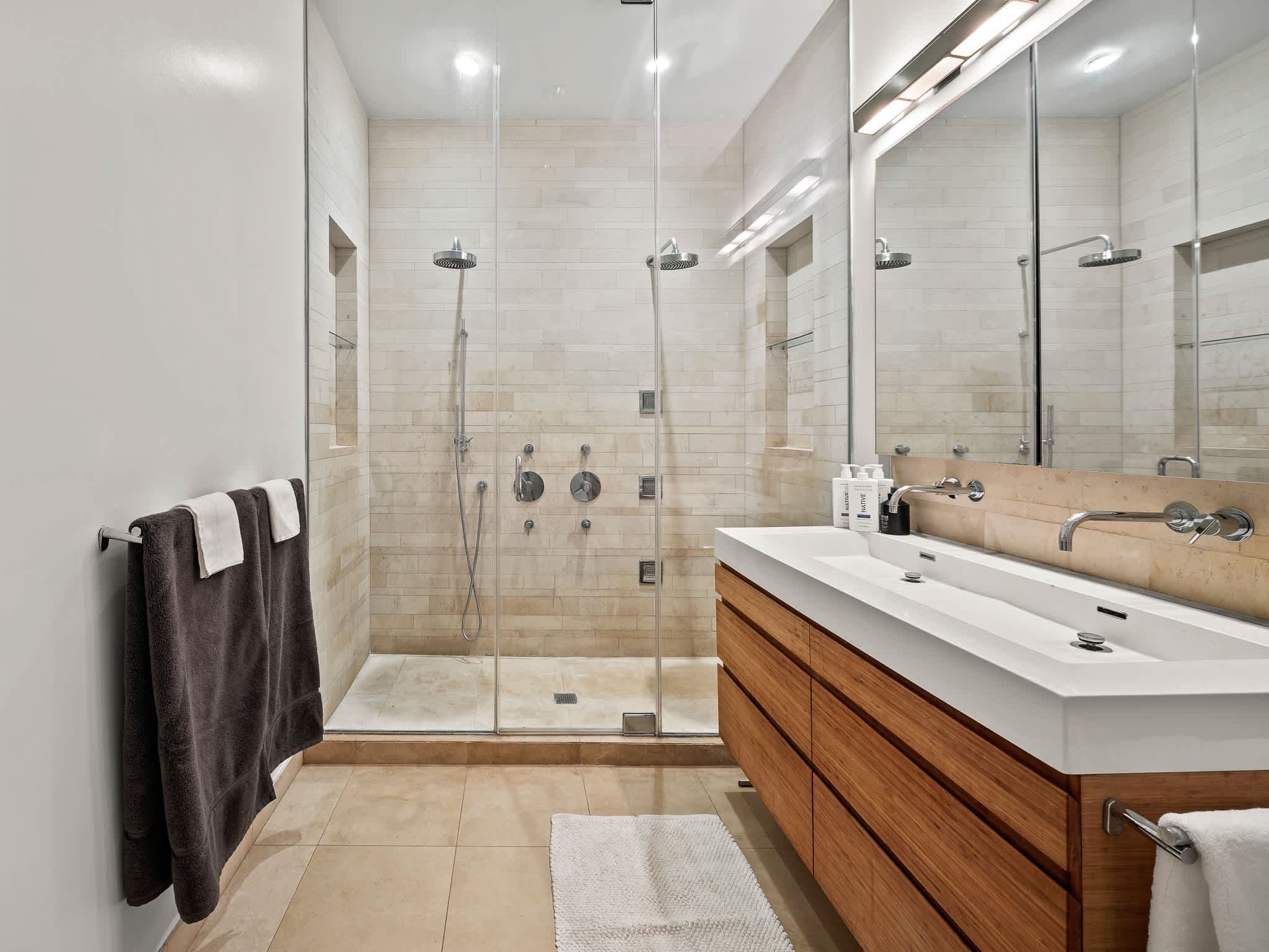 Reade Atelier | Tribeca | Designer Apartment w/ Shared Rooftop & Gym photo 20