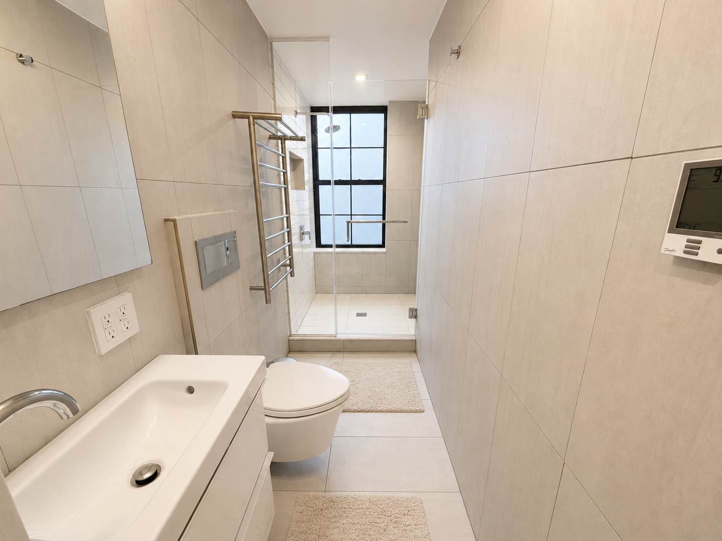 Rivington Place | Lower East Side | Modern Apartment photo 5