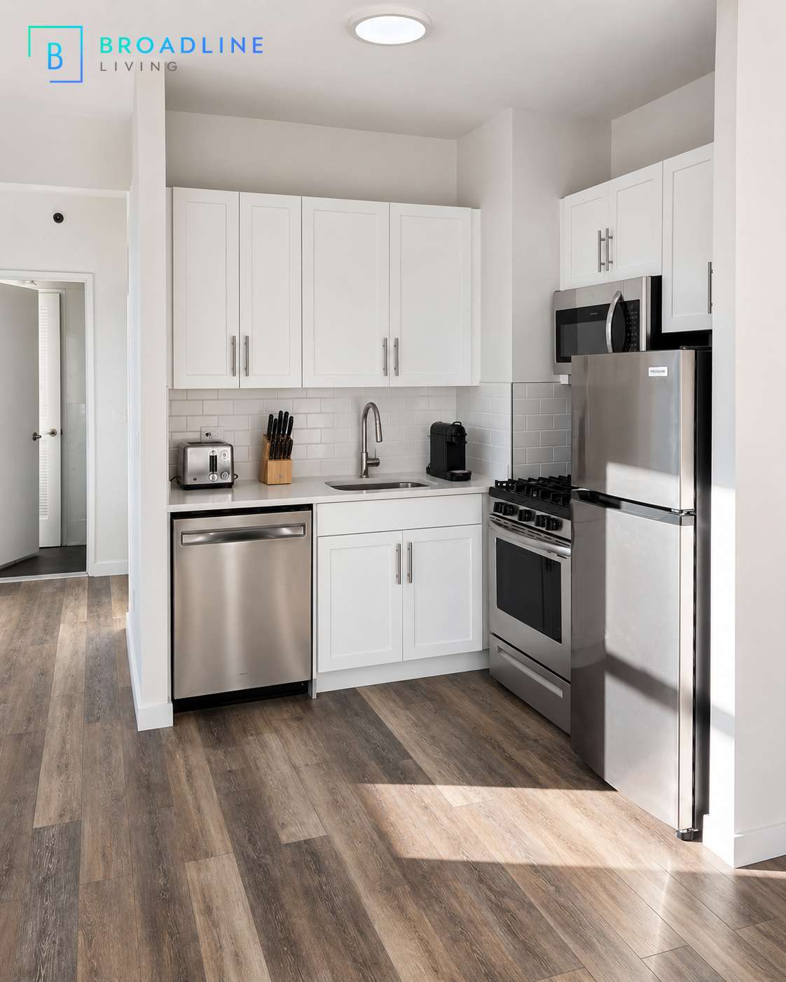 The Aurora | Murray Hill | High-floor Corner Studio photo 4
