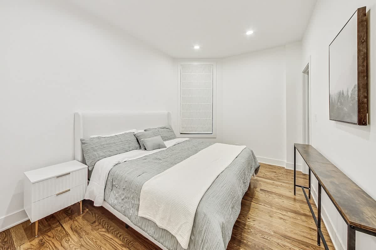 Wrightwood Place | Lincoln Park | Elegant Apartment photo 30