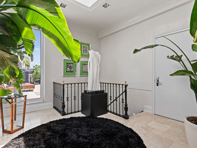 Image of Living space #2