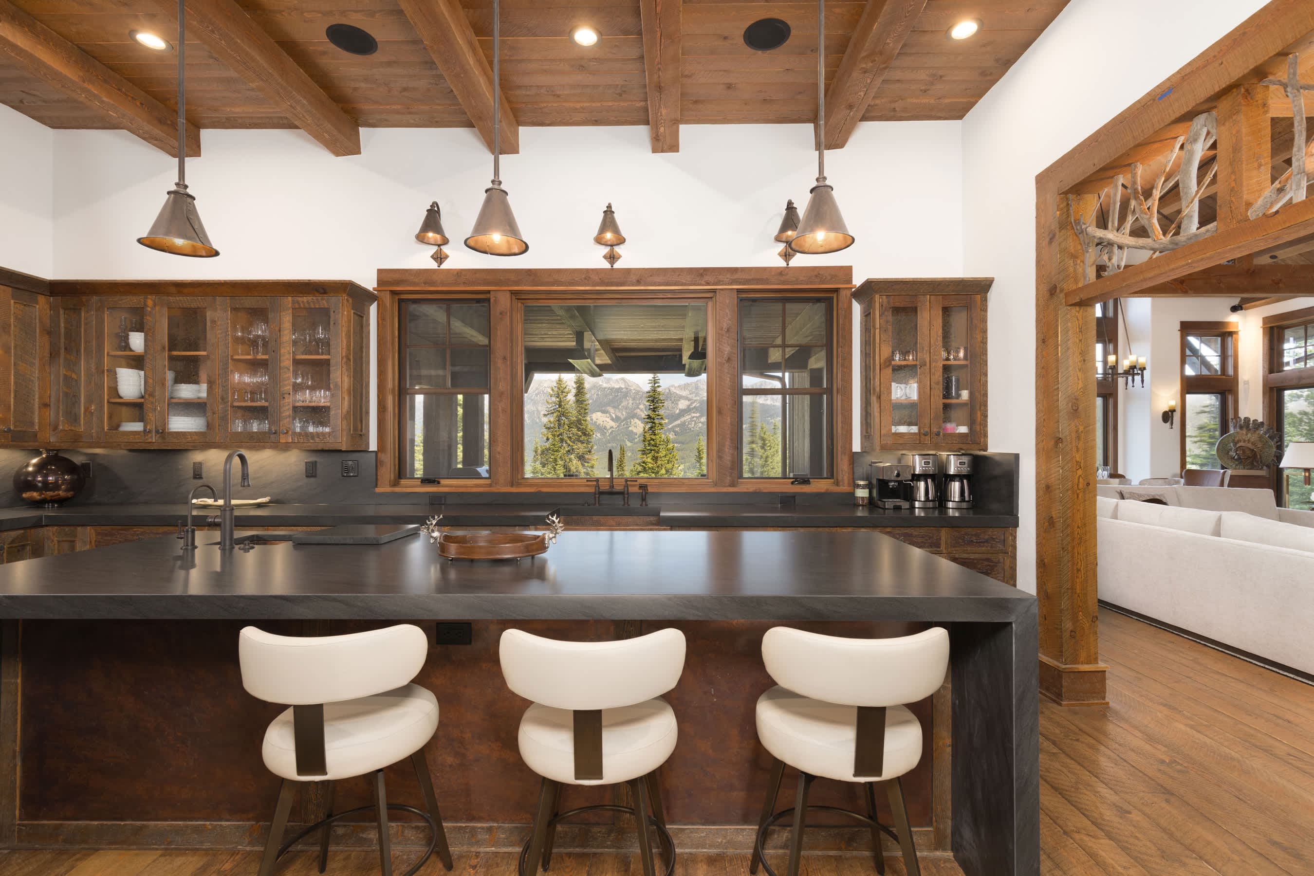 Renegade Cabin | Big Sky | Luxury Ski-In/Out Retreat with Hot Tub & BBQ photo 14