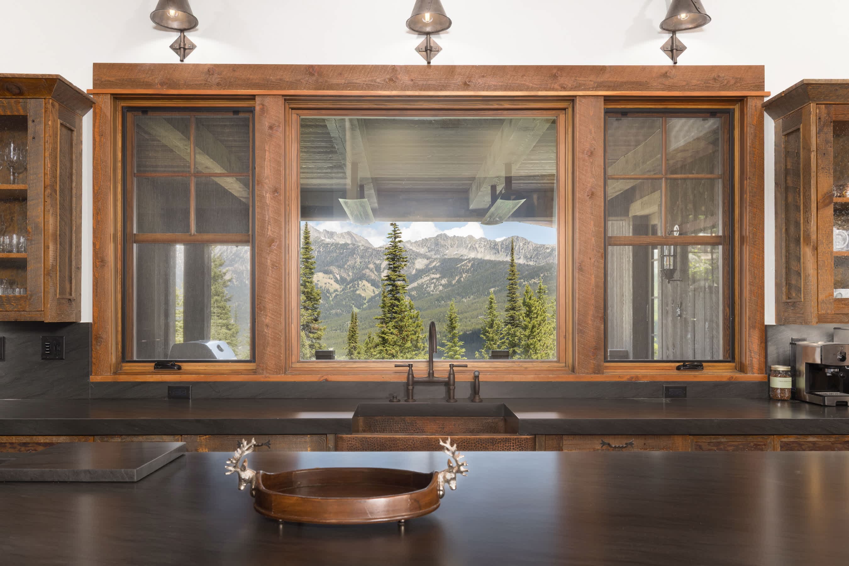 Renegade Cabin | Big Sky | Luxury Ski-In/Out Retreat with Hot Tub & BBQ photo 18