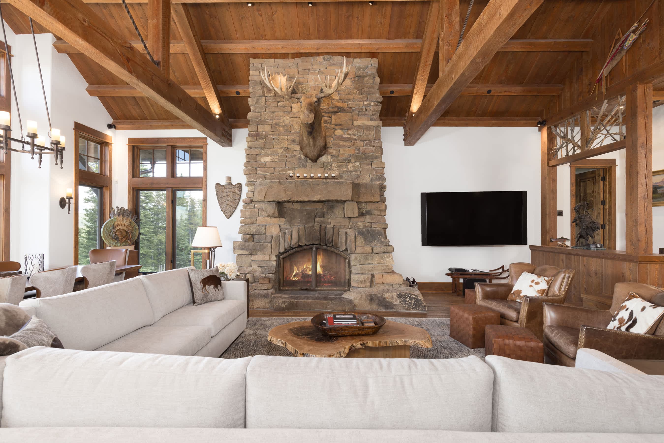 Renegade Cabin | Big Sky | Luxury Ski-In/Out Retreat with Hot Tub & BBQ photo 8