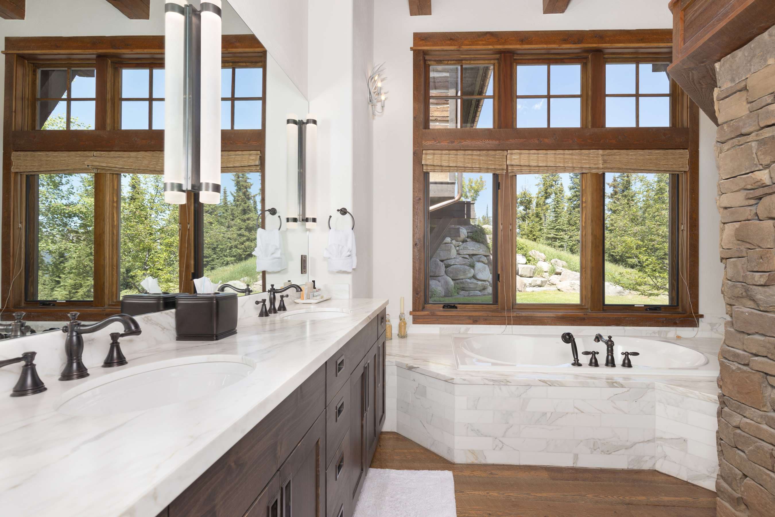 Renegade Cabin | Big Sky | Luxury Ski-In/Out Retreat with Hot Tub & BBQ photo 23