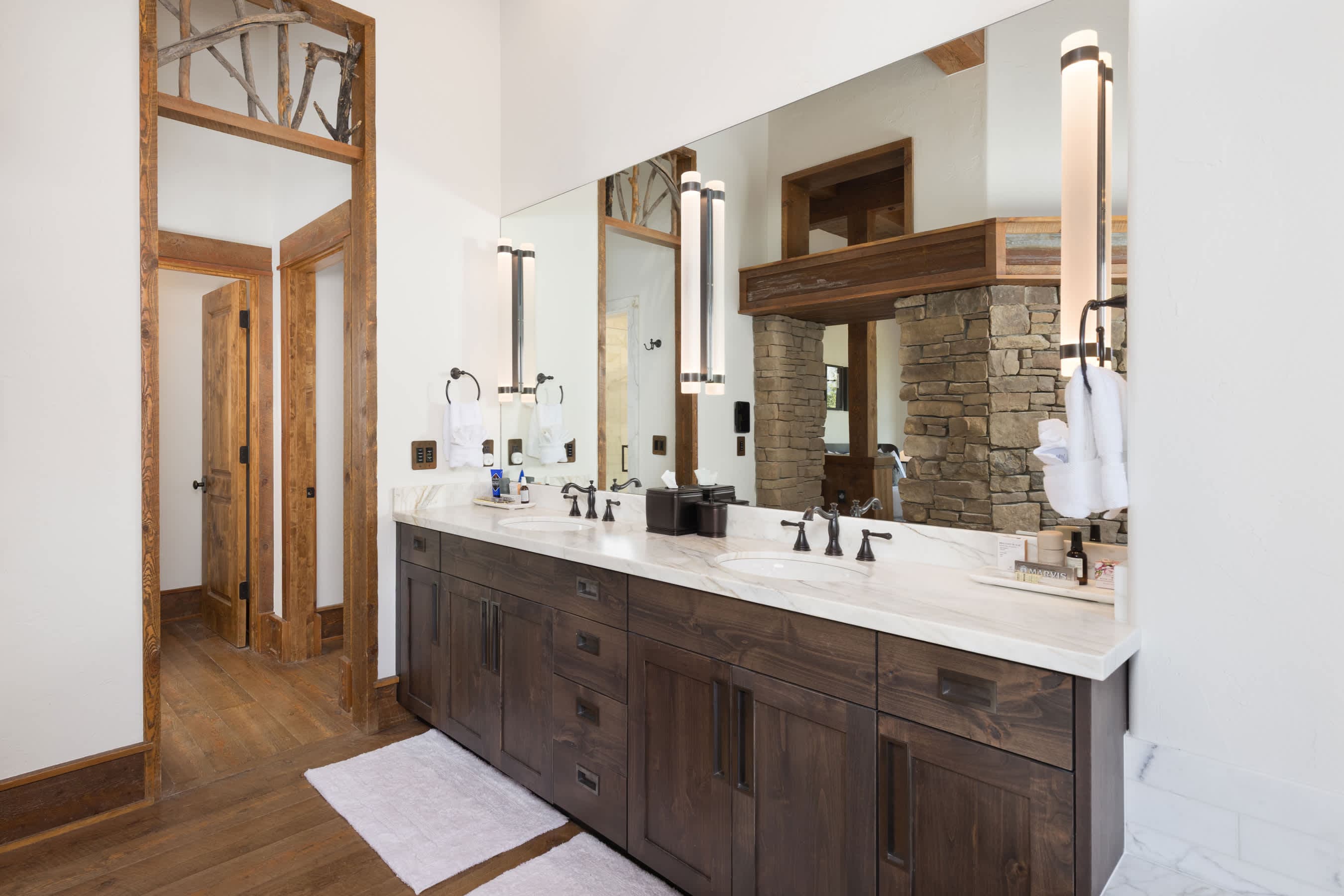 Renegade Cabin | Big Sky | Luxury Ski-In/Out Retreat with Hot Tub & BBQ photo 24