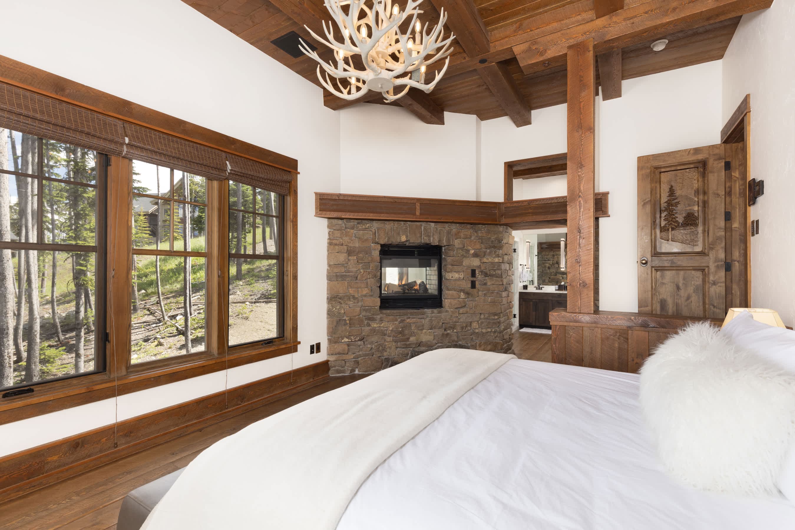 Renegade Cabin | Big Sky | Luxury Ski-In/Out Retreat with Hot Tub & BBQ photo 41