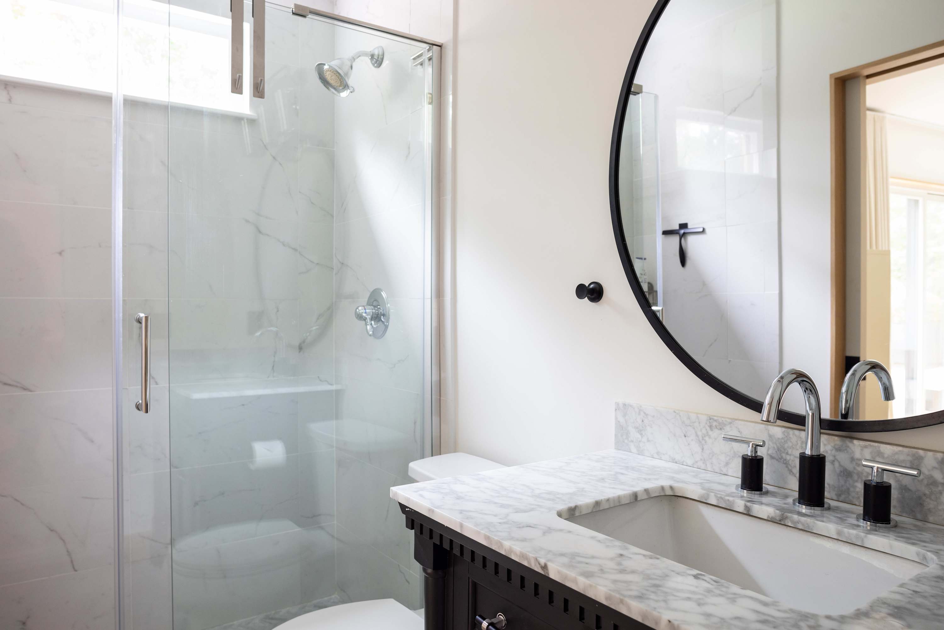 The Hillside | Contemporary Sag Harbor Retreat with Heated Pool & Designer Pool House photo 10