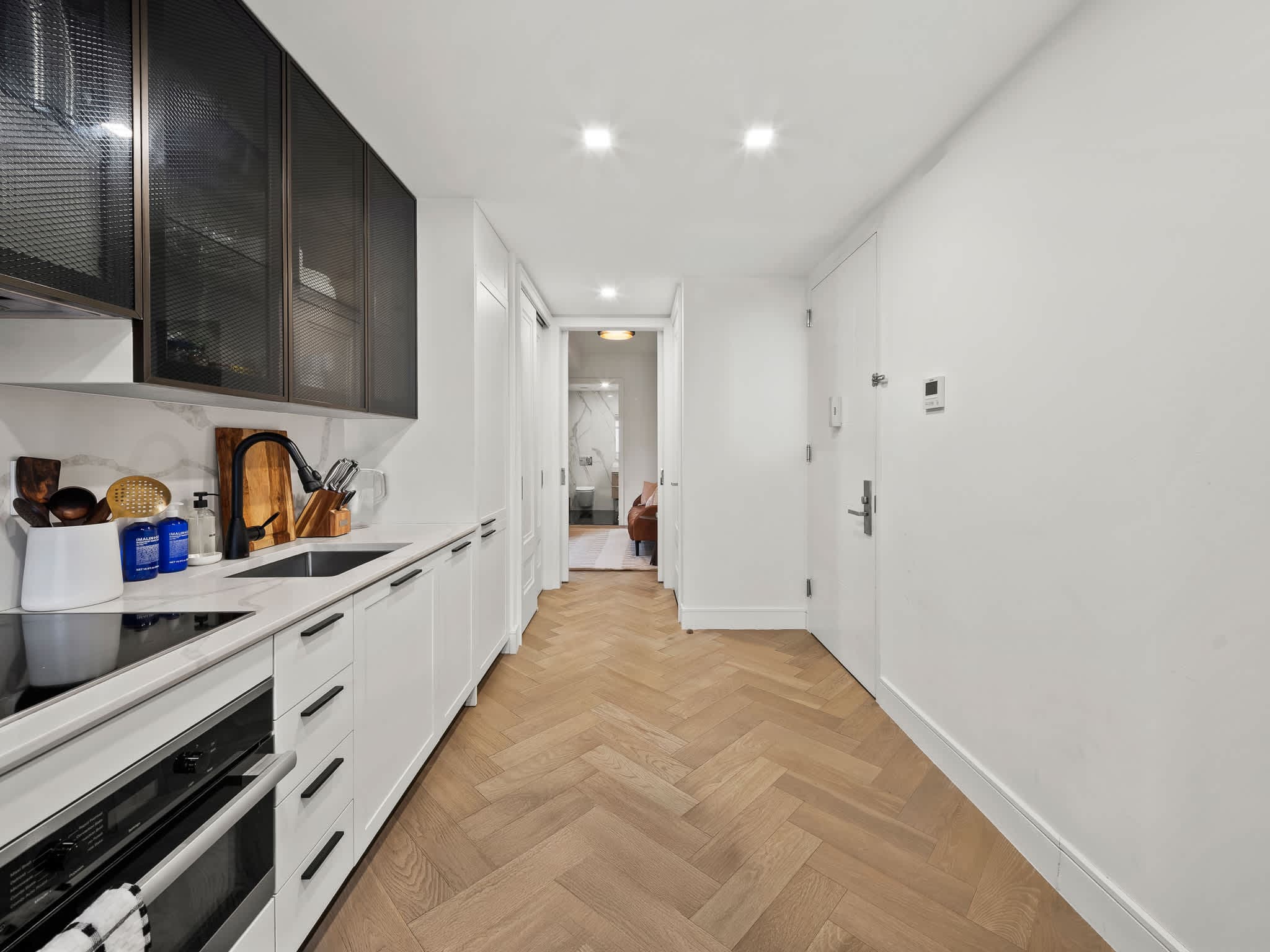 Sunshine Cottage | East Village | Cozy Apt w/ Balcony & Gym photo 11