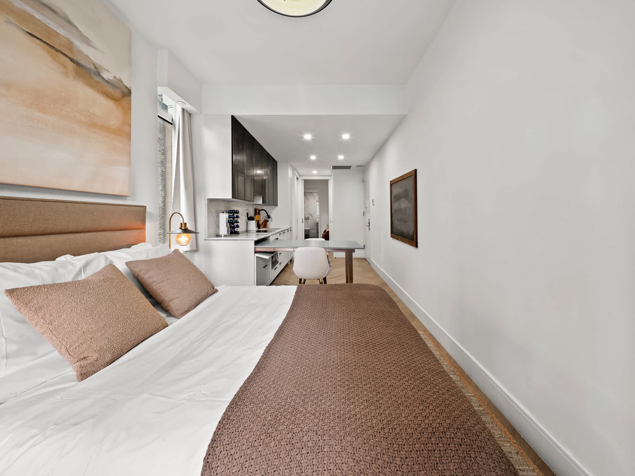 Sunshine Cottage | East Village | Cozy Apt w/ Balcony & Gym photo 13