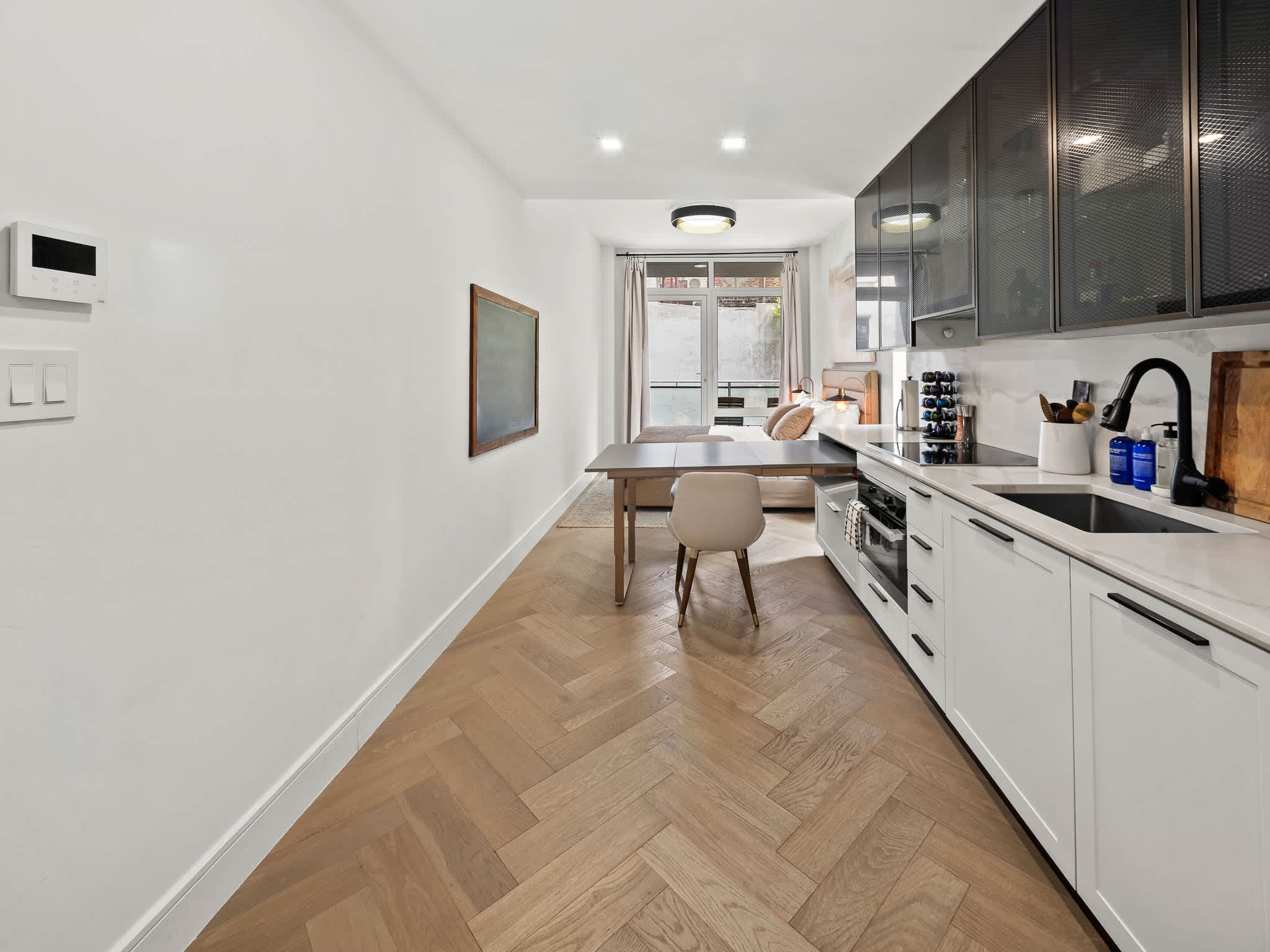 Sunshine Cottage | East Village | Cozy Apt w/ Balcony & Gym photo 9