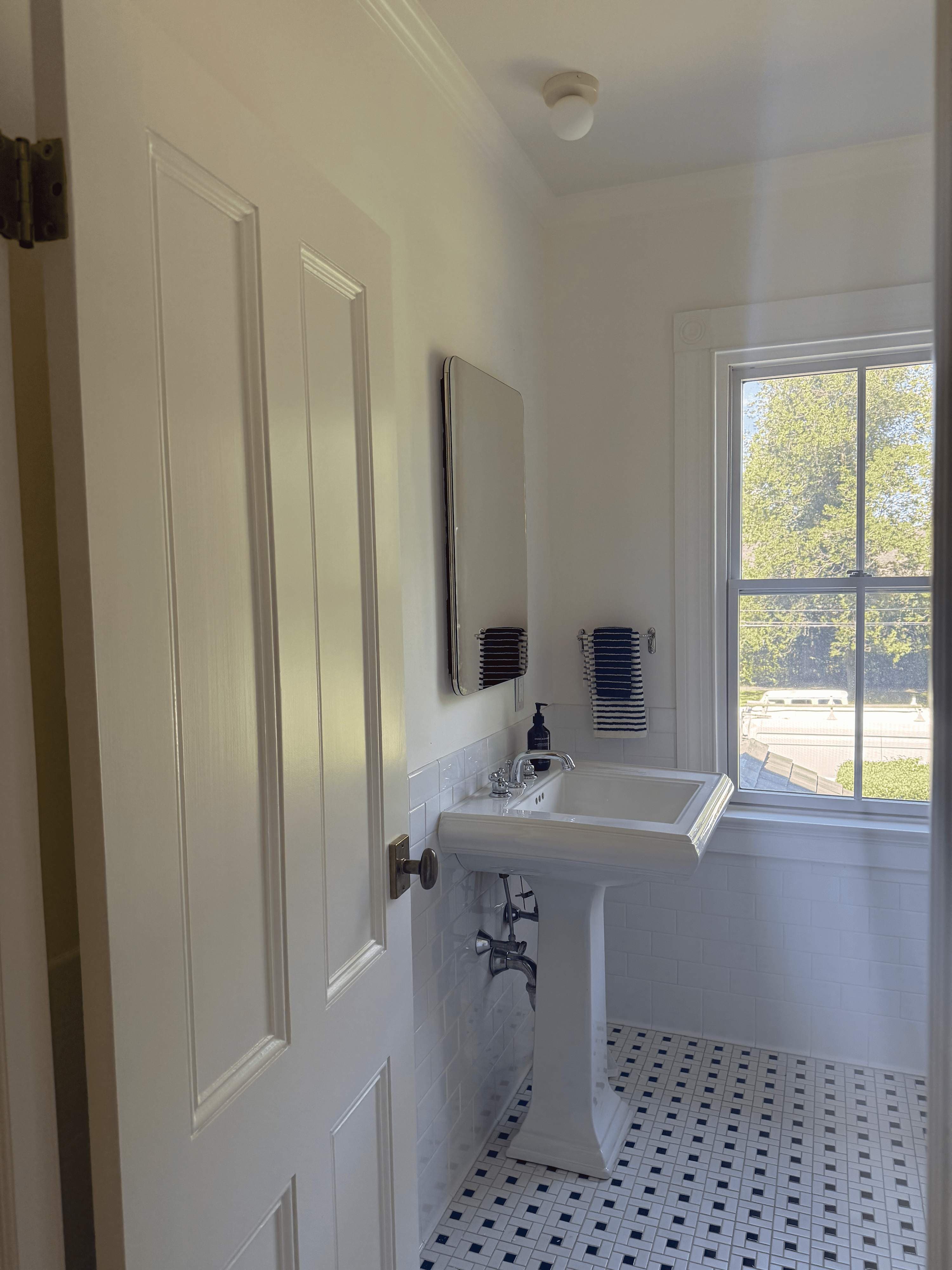 Hidden Grove | East Hampton | Garden Retreat with Pool photo 38