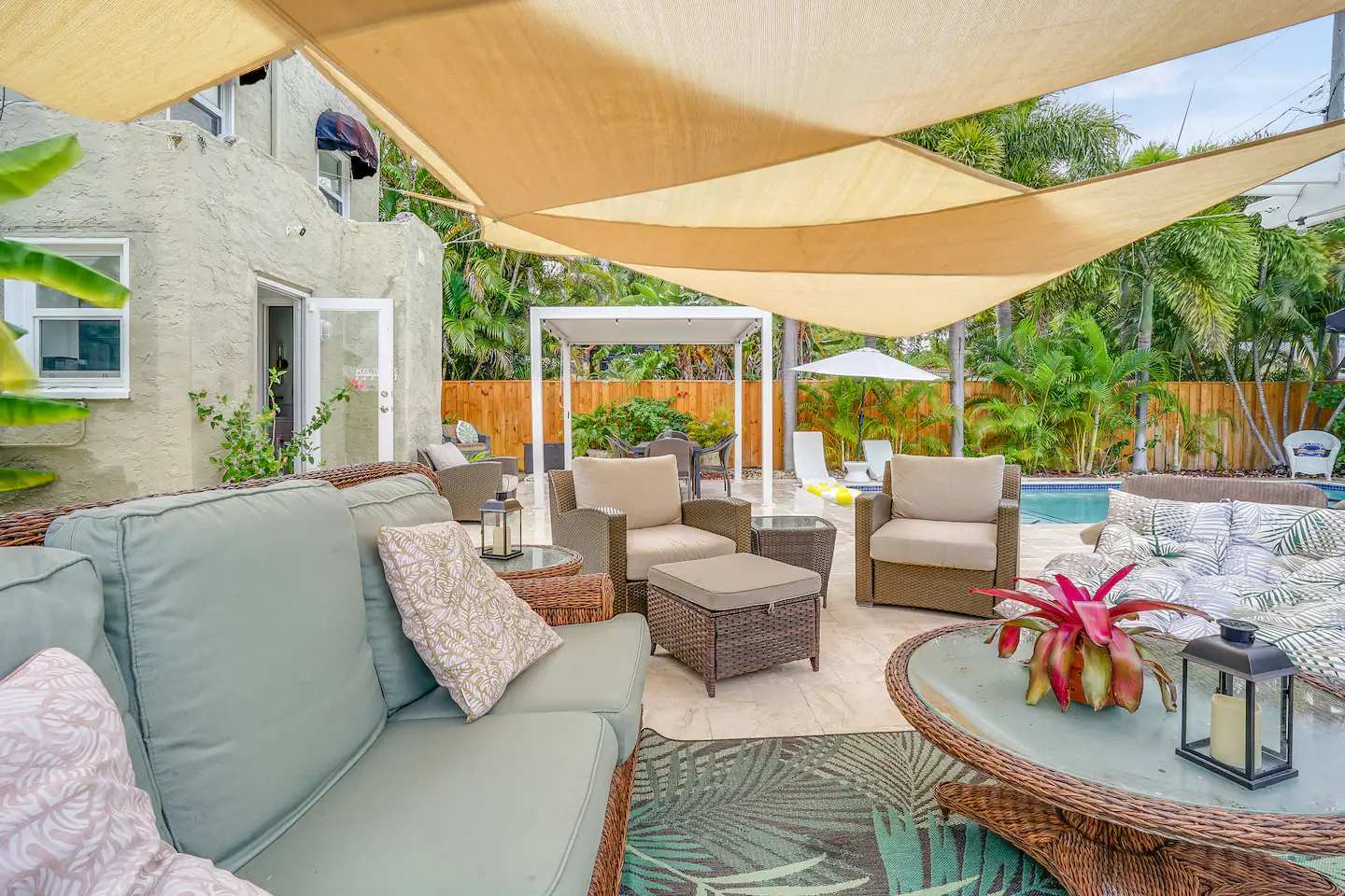 Villa Del Sol | West Palm Beach | Coastal Home & Pool photo 3