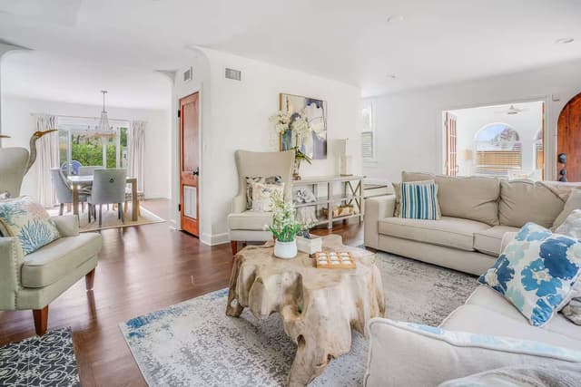 Image of Living space #3