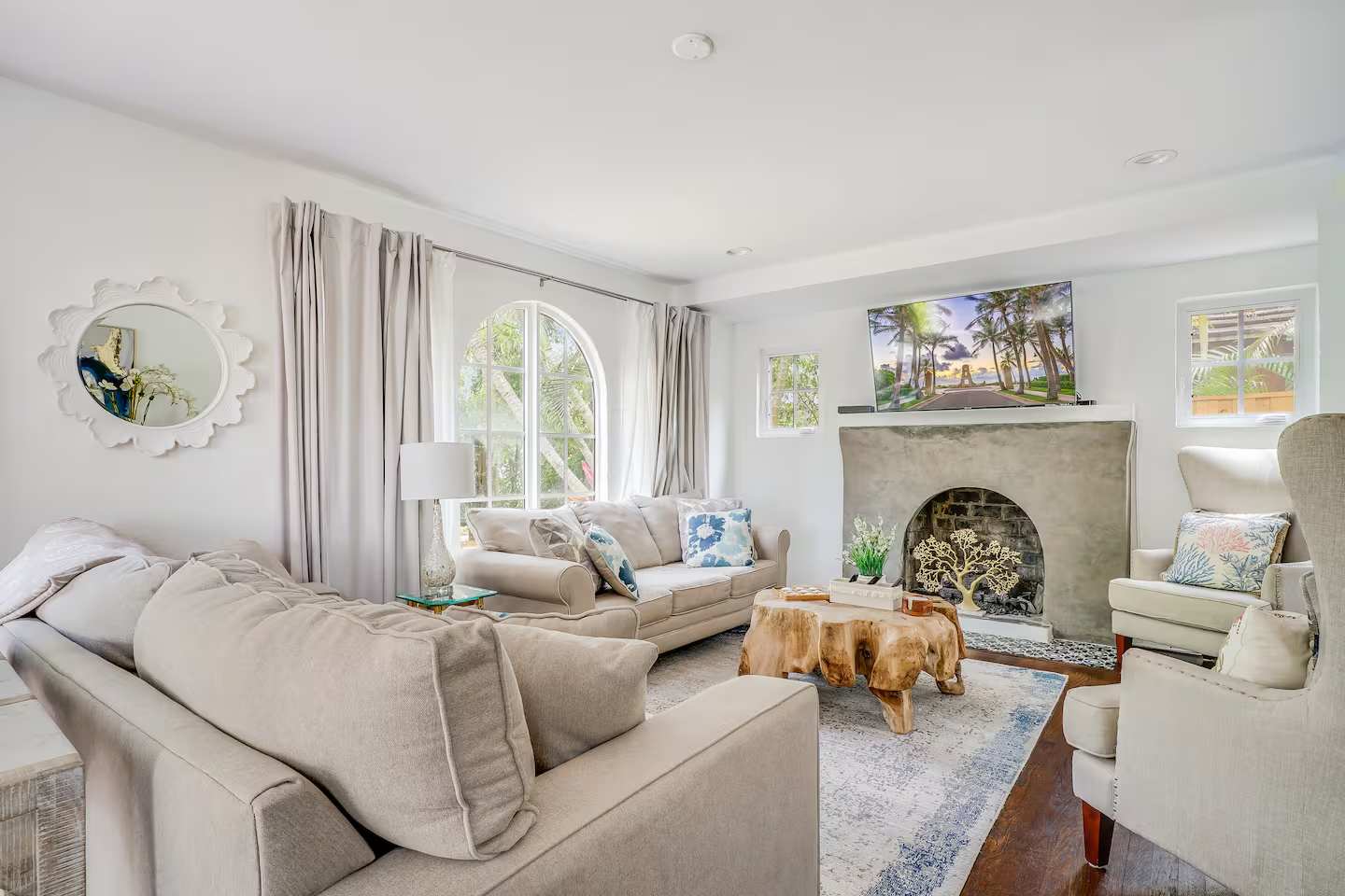 Villa Del Sol | West Palm Beach | Coastal Home & Pool photo 4