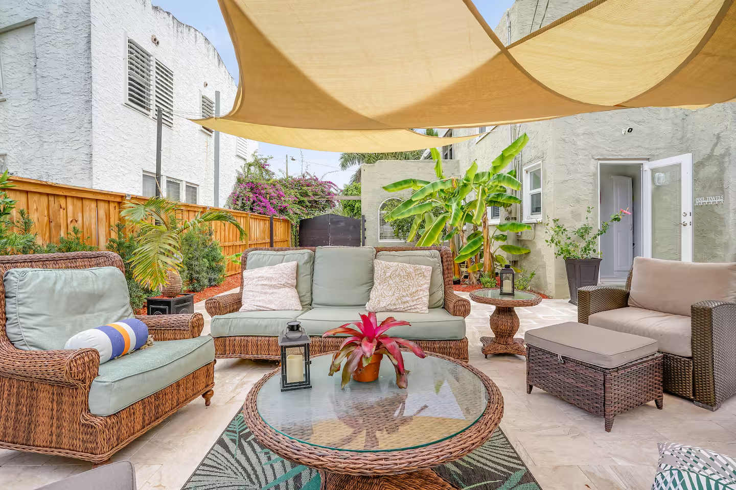 Villa Del Sol | West Palm Beach | Coastal Home & Pool photo 11