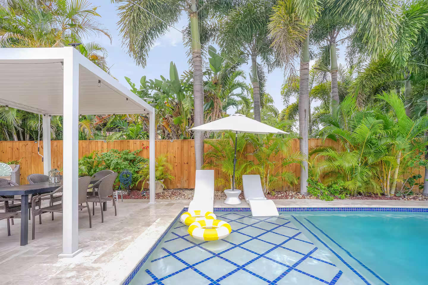 Villa Del Sol | West Palm Beach | Coastal Home & Pool photo 35
