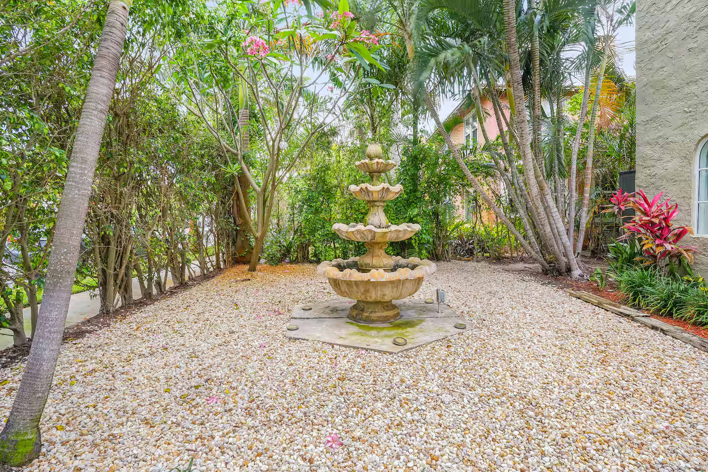 Villa Del Sol | West Palm Beach | Coastal Home & Pool photo 39