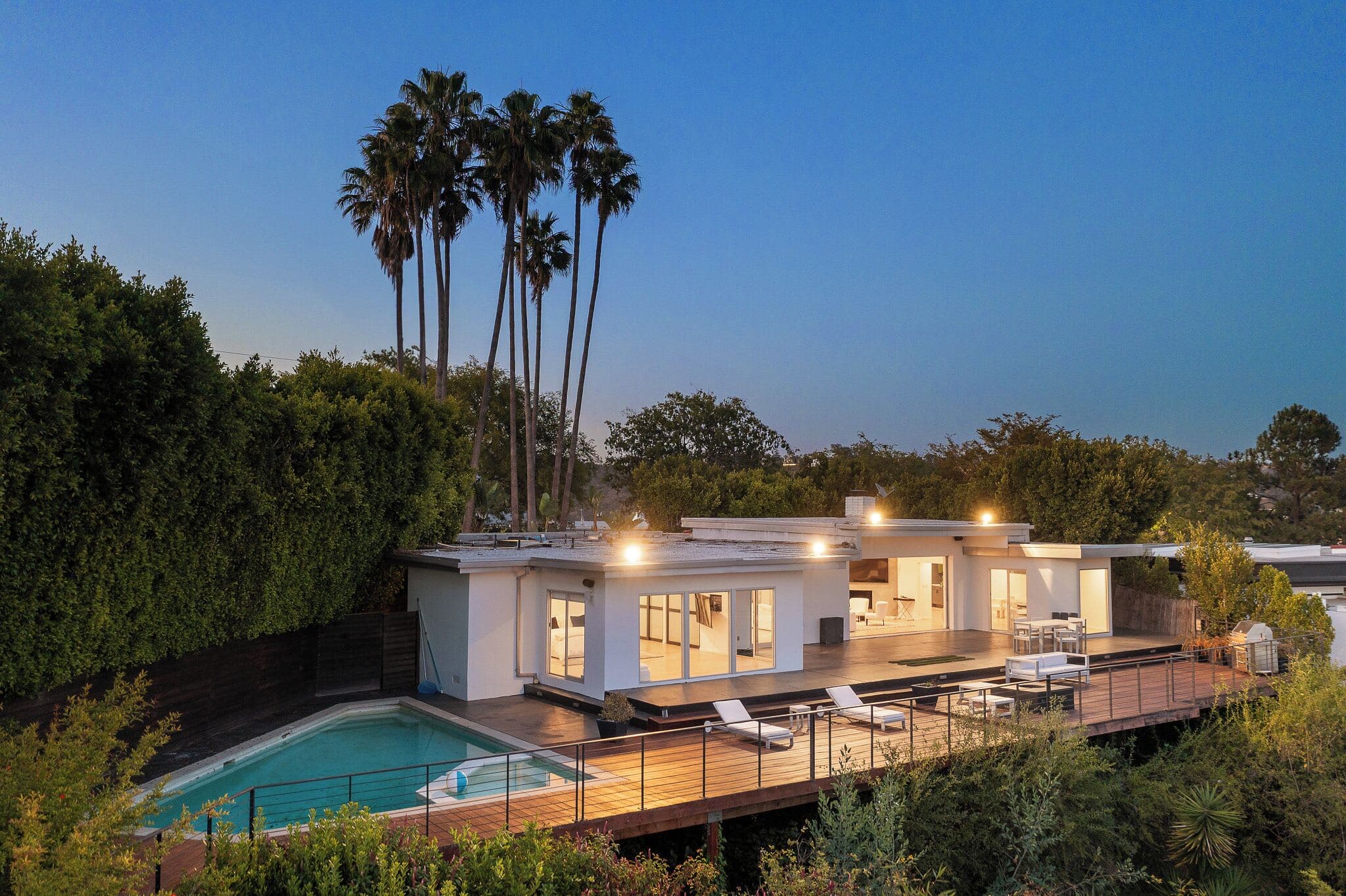 Angelo Estate | Beverly Hills | Private Estate w/Pool and Spa photo 2