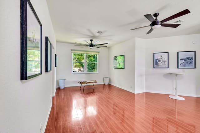 Image of Living space #15