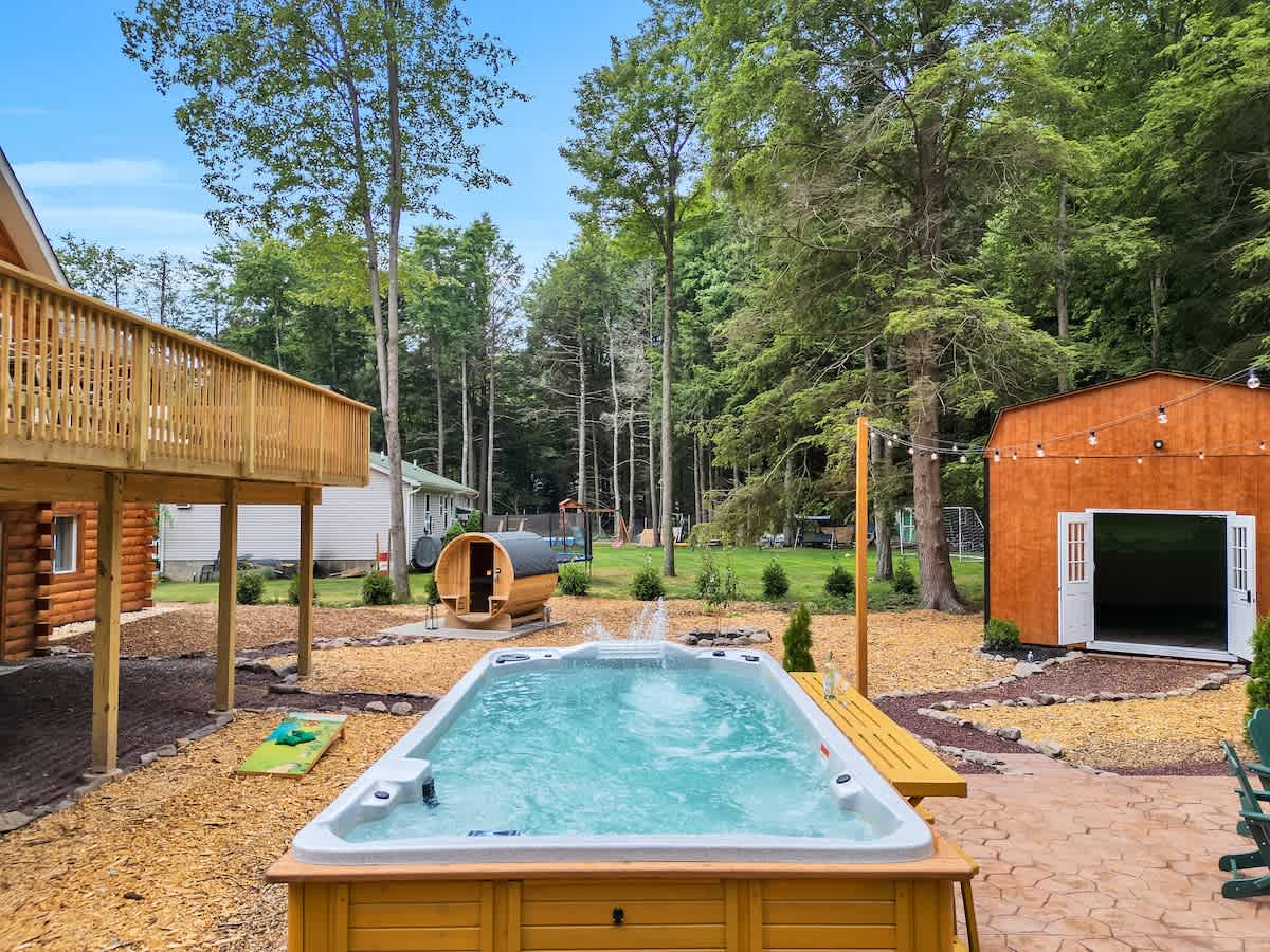 Spruce Chalet | Blakeslee | Luxury Retreat with Private Spa & Golf Simulator main photo