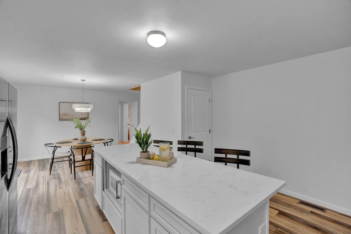 Spruce Chalet | Blakeslee | Luxury Retreat with Private Spa & Golf Simulator photo 17