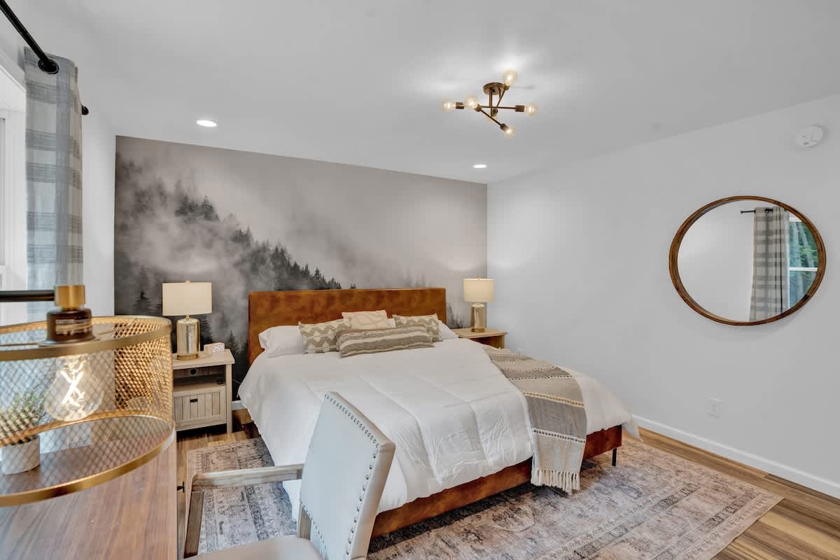 Spruce Chalet | Blakeslee | Luxury Retreat with Private Spa & Golf Simulator photo 21