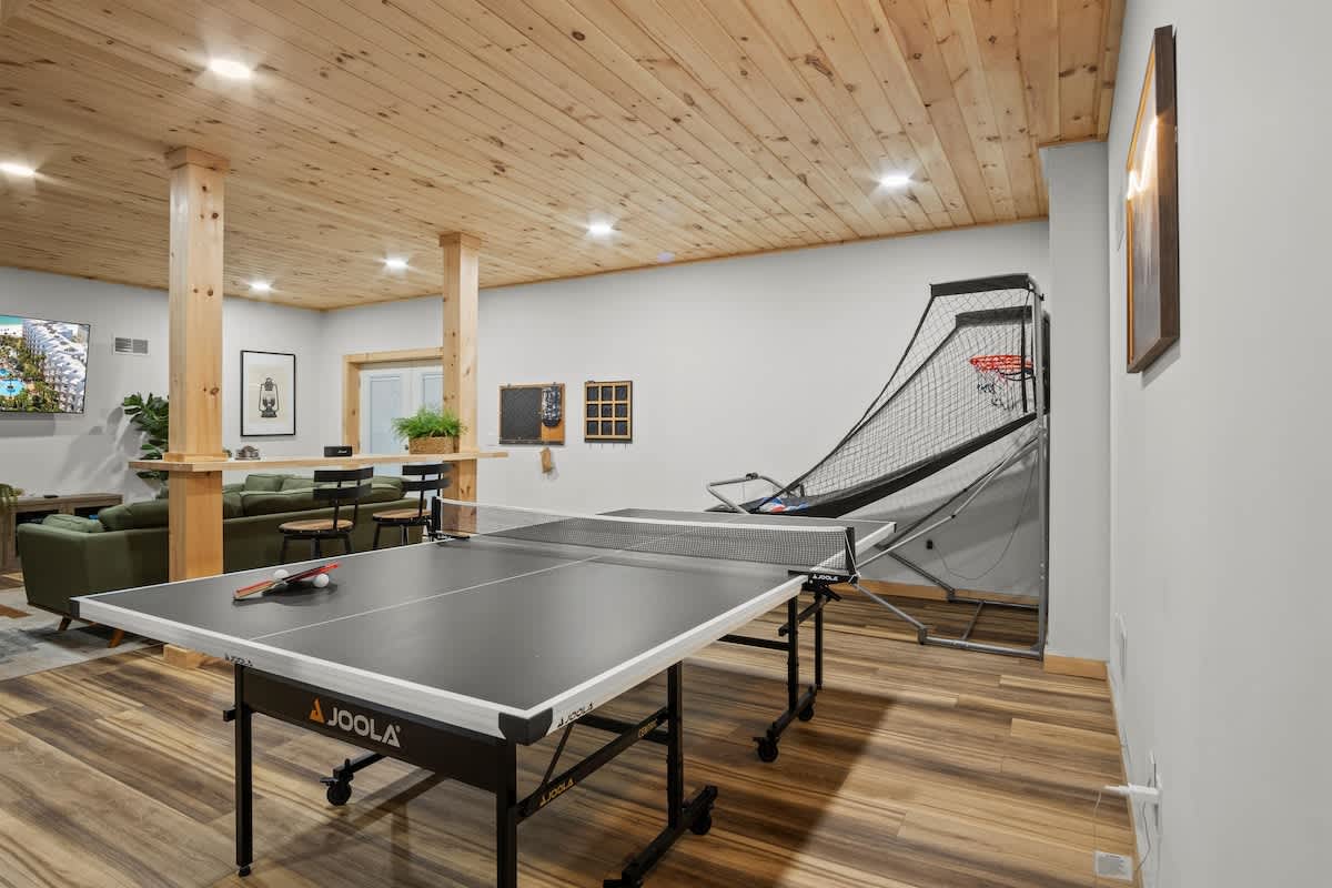 Spruce Chalet | Blakeslee | Luxury Retreat with Private Spa & Golf Simulator photo 46