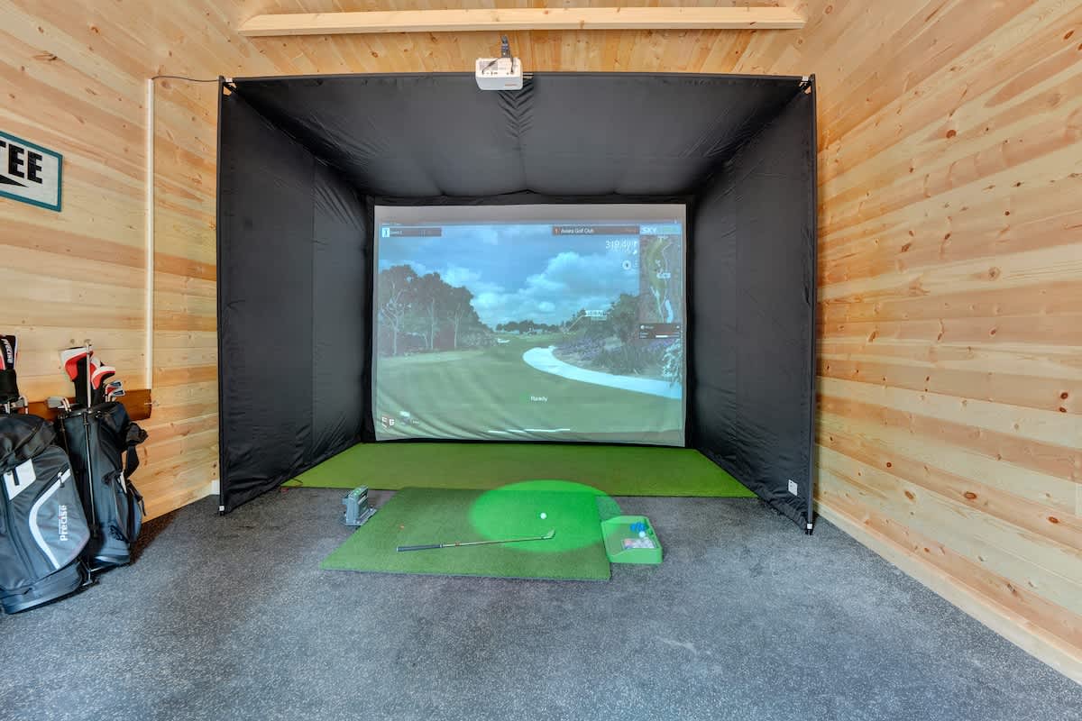 Spruce Chalet | Blakeslee | Luxury Retreat with Private Spa & Golf Simulator photo 57