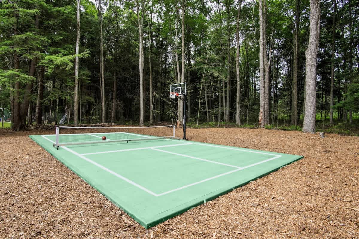 Spruce Chalet | Blakeslee | Luxury Retreat with Private Spa & Golf Simulator photo 64