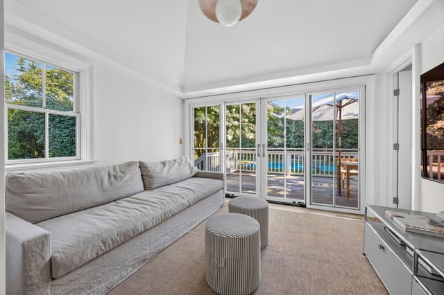 Image of Living space #9