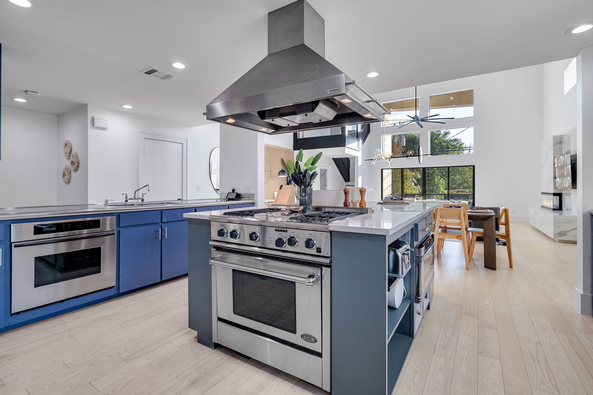 Ellum House | Deep Ellum | Villa with Private Pool, Game Room & Zen Garden photo 17