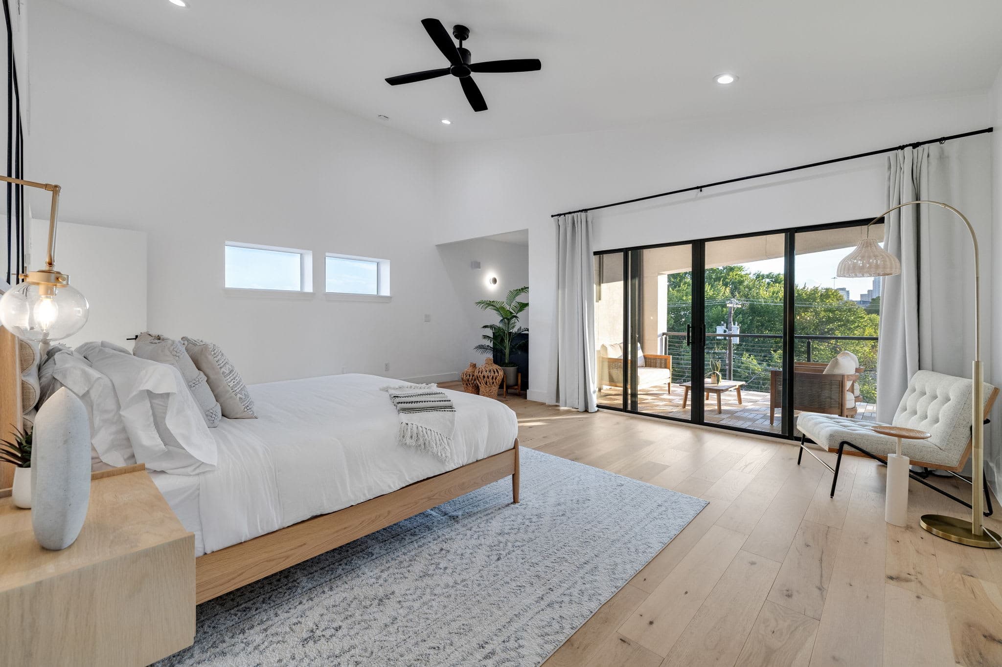 Ellum House | Deep Ellum | Villa with Private Pool, Game Room & Zen Garden photo 32