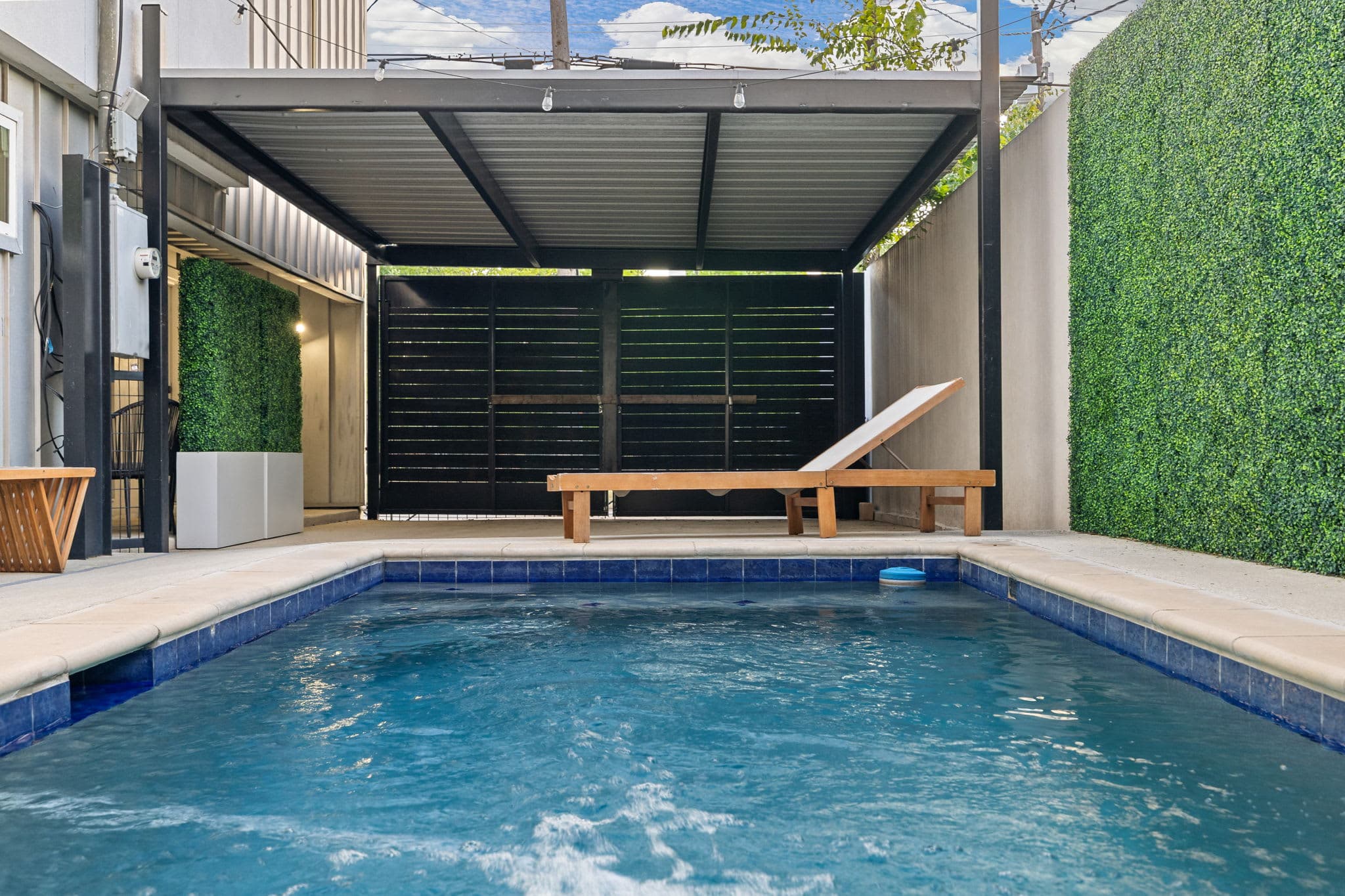 Ellum House | Deep Ellum | Villa with Private Pool, Game Room & Zen Garden photo 76